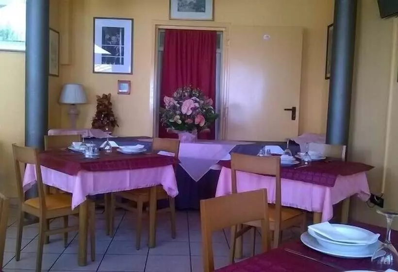 Hotelli Albergo Primavera