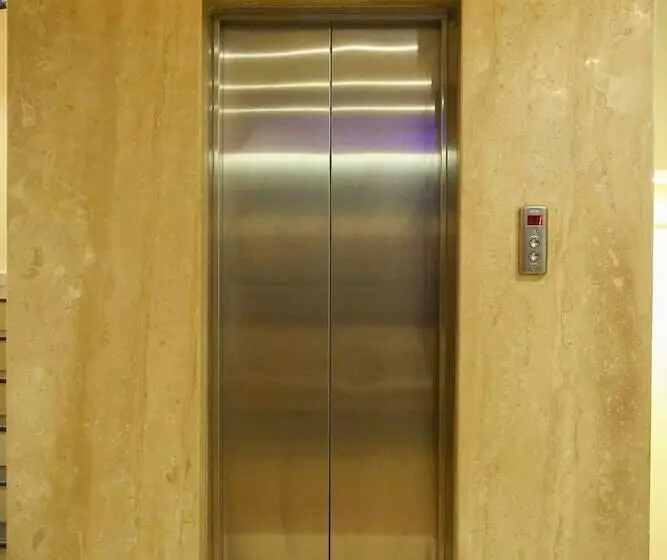 Hotelli Madhuri Executive