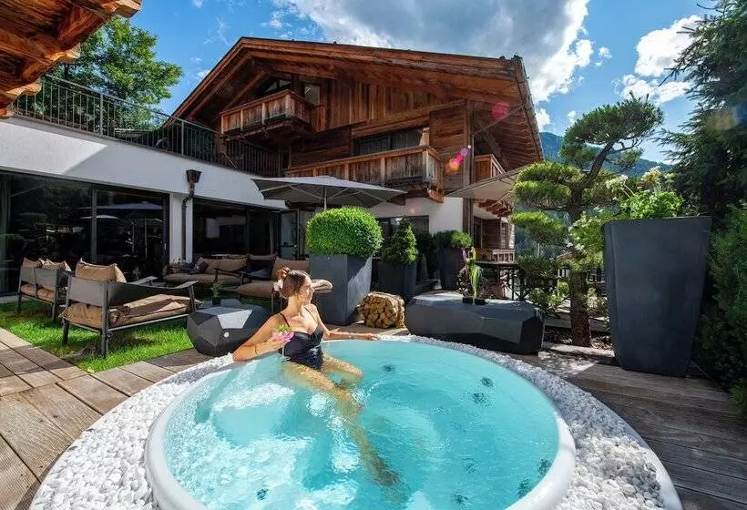 هتل Montchalet