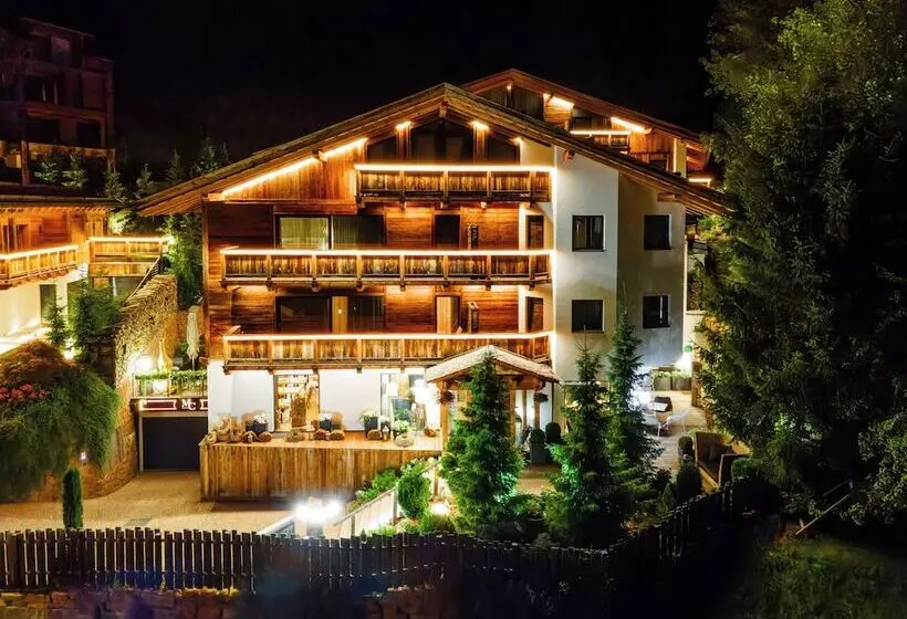 هتل Montchalet