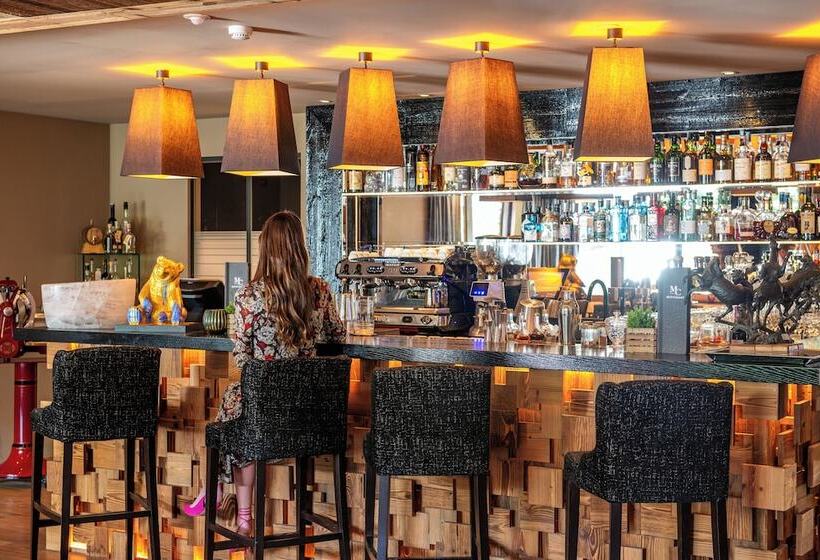 בית מלון כפרי Montchalet