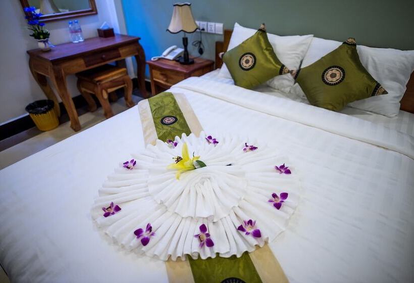 בית מלון כפרי Ny Ka Smy