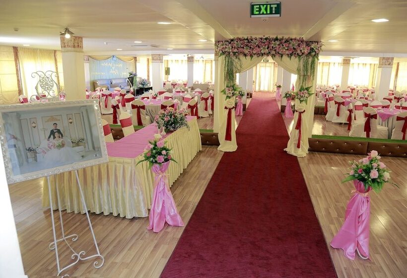 هتل Sincere Smile Yangon