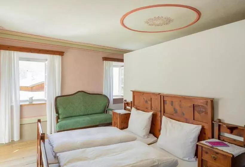 Hotelli Zum Riesen Historic Refugium