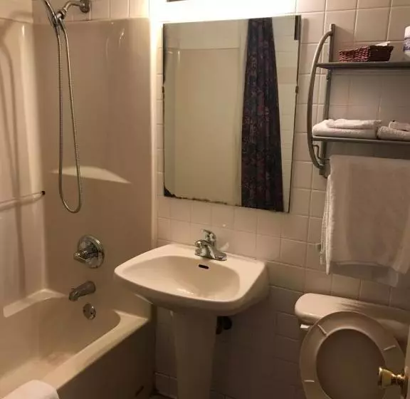 Motelli Hwy Express Inn & Suites