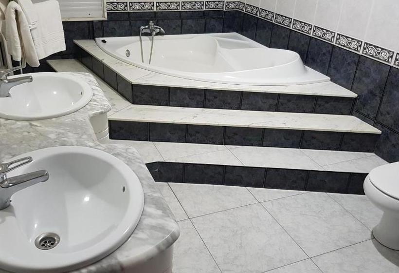 فندق صغير Hostal Costa Victoria