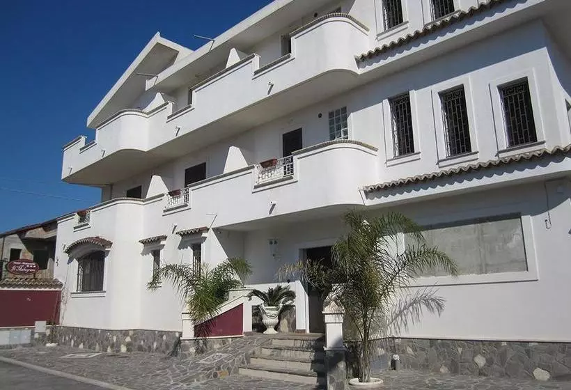 ベッドアンドブレックファースト Il Melograno