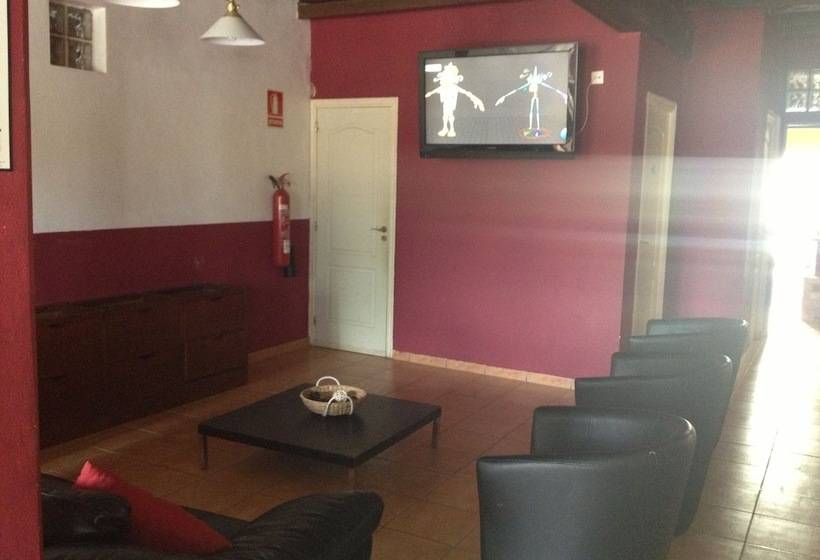 Bhg Hostel Secar De La Real