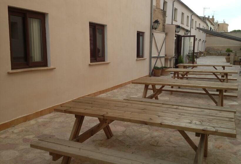 Bhg Hostel Secar De La Real