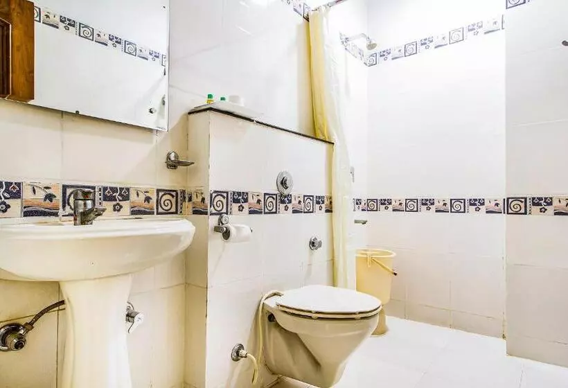 Fabhotel Aaykay Model Town