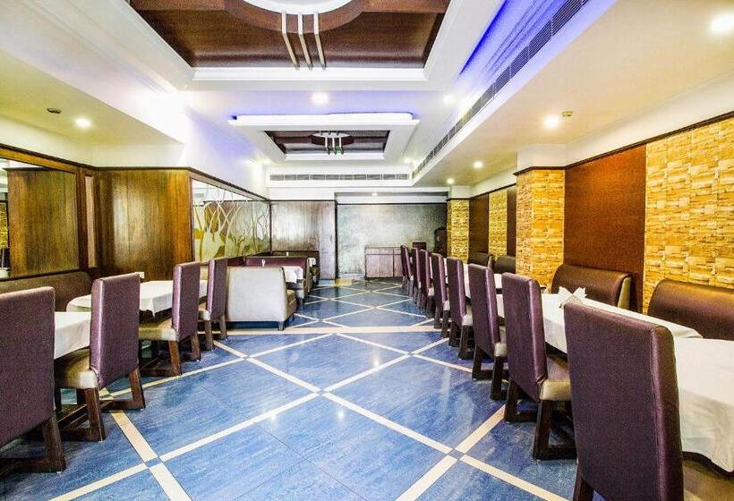 Fabhotel Aaykay Model Town