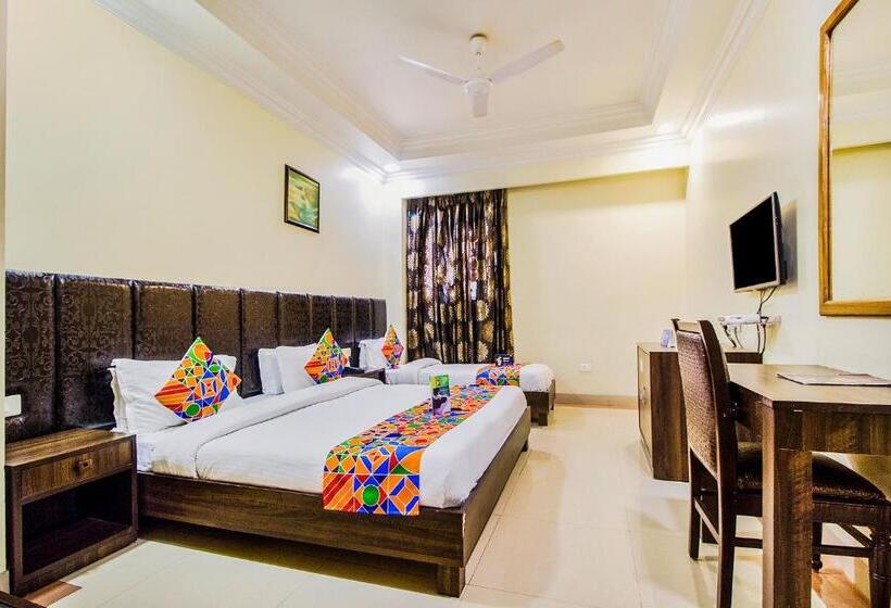 Fabhotel Aaykay Model Town