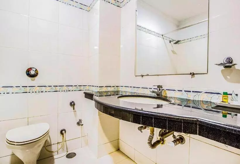 Fabhotel Aaykay Model Town