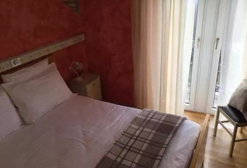 ホテル Albergo Ristorante Leso