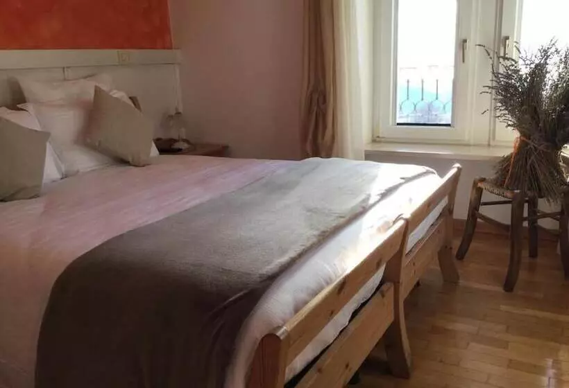 ホテル Albergo Ristorante Leso