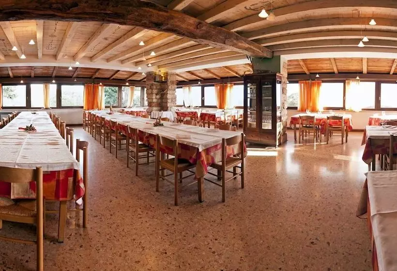 ホテル Albergo Ristorante Leso