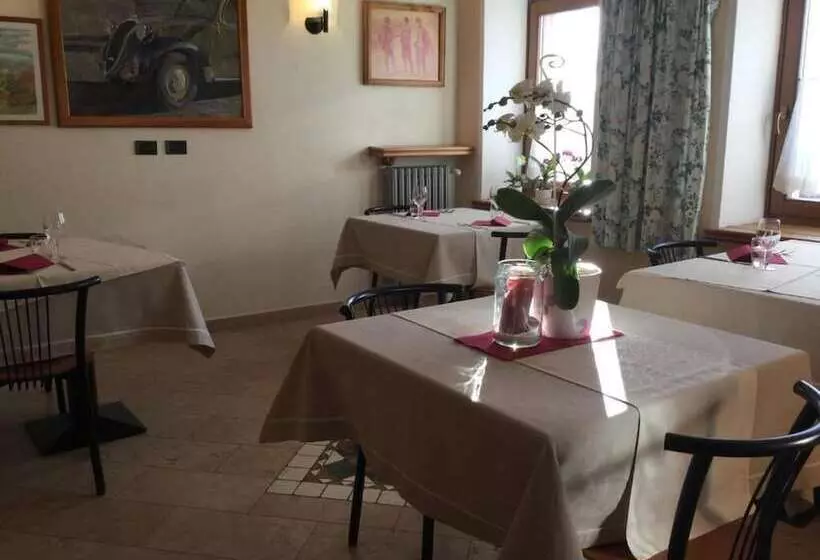 ホテル Albergo Ristorante Leso