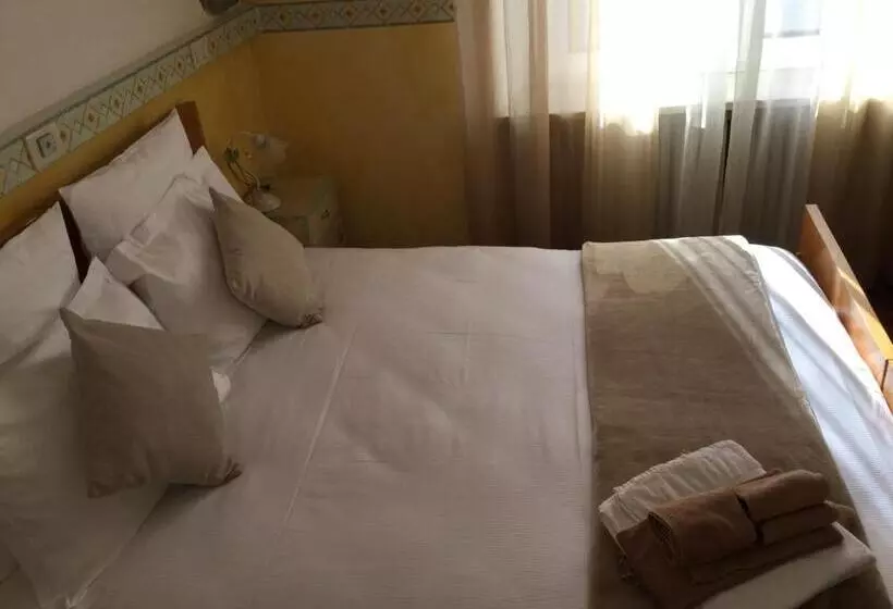 ホテル Albergo Ristorante Leso