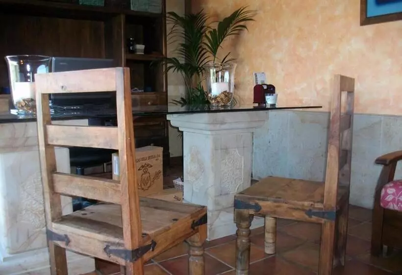 هتل Casa De Labranza Ría De Castellanos