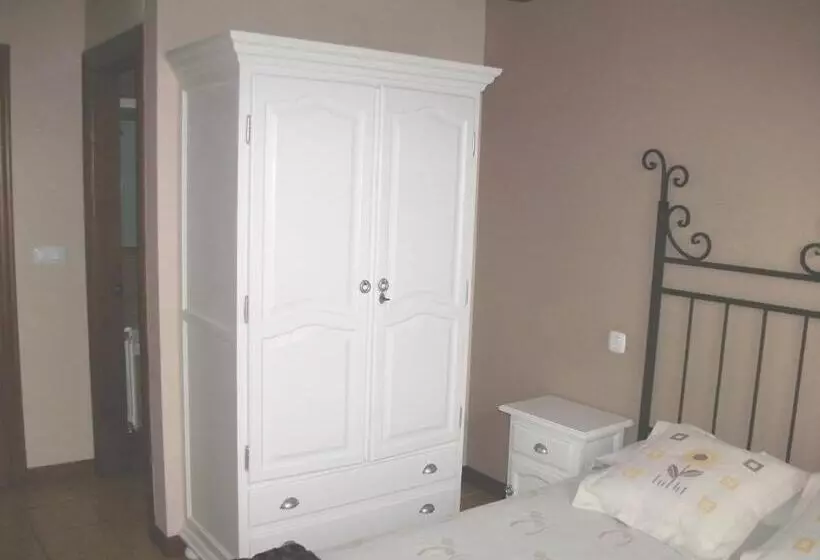 هتل Casa De Labranza Ría De Castellanos