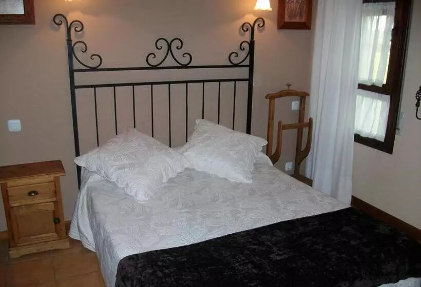 هتل Casa De Labranza Ría De Castellanos