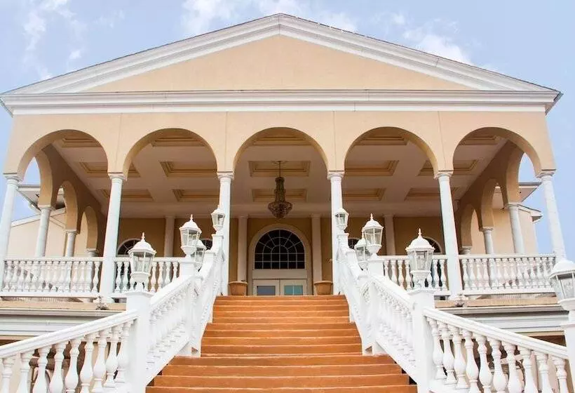 ホテル Chateau Suites