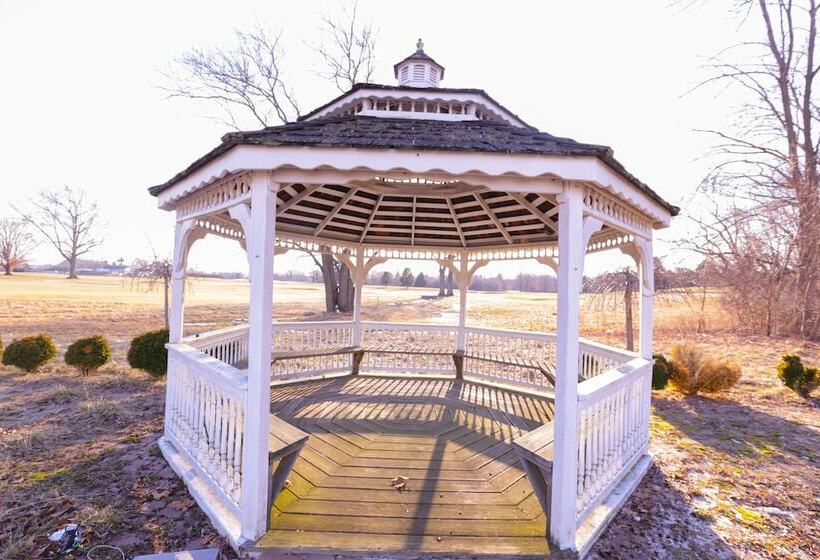 Отель Chateau Suites