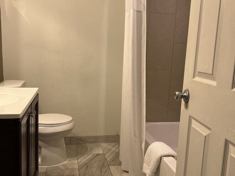 Отель Chateau Suites