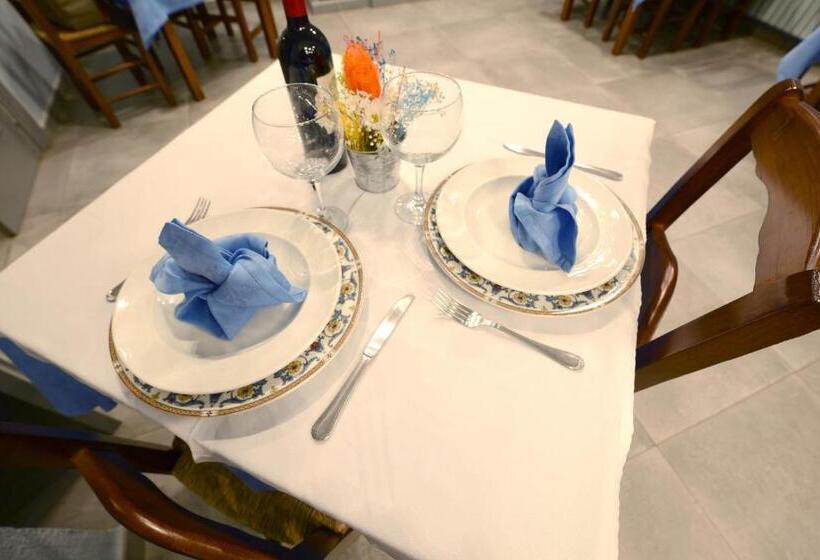 هتل Duque De Calabria