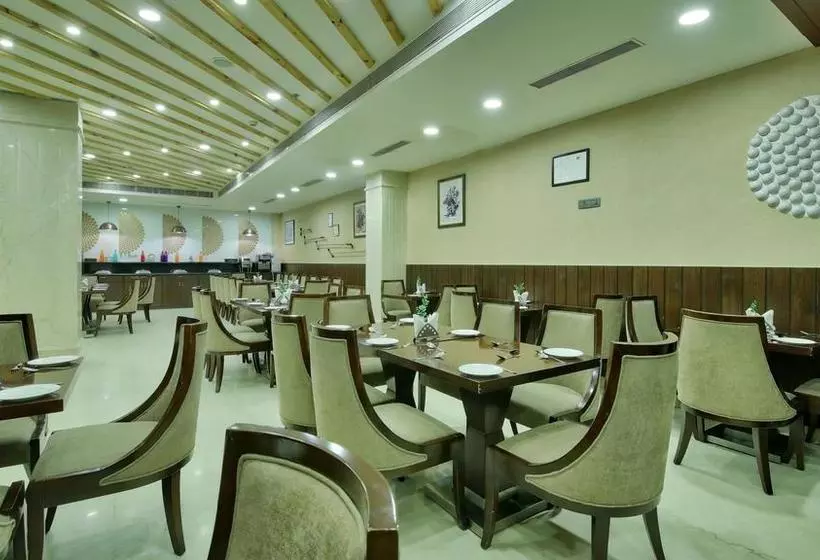 ホテル Polo Inn & Suites