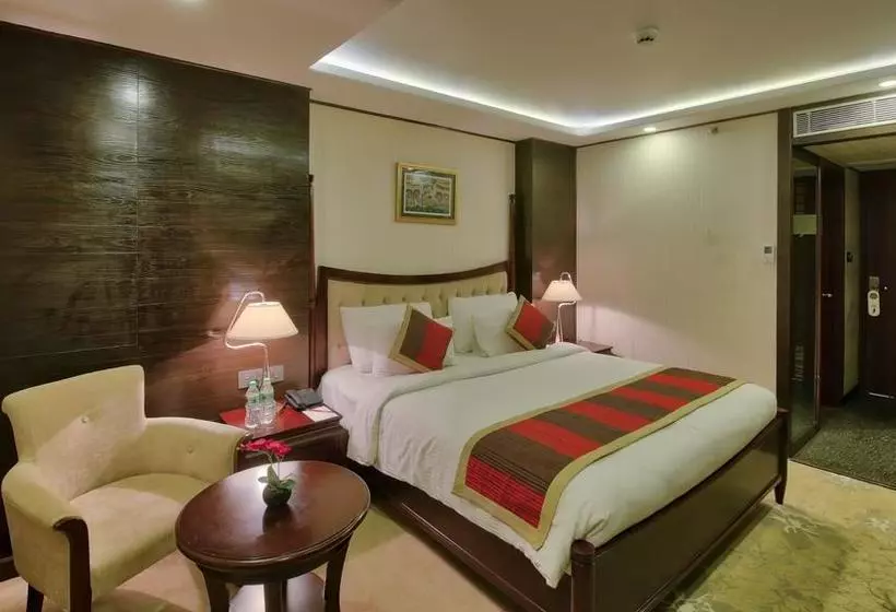 ホテル Polo Inn & Suites