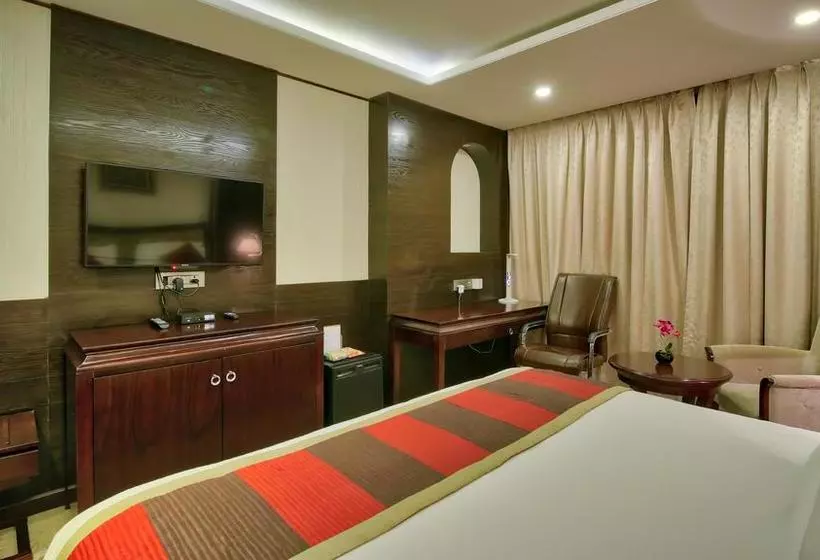 ホテル Polo Inn & Suites