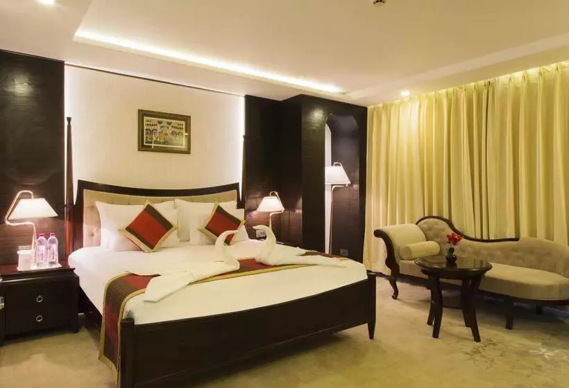 ホテル Polo Inn & Suites