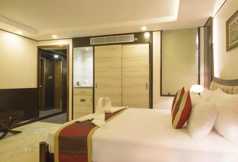 ホテル Polo Inn & Suites