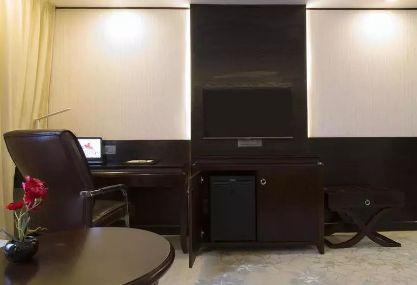 ホテル Polo Inn & Suites