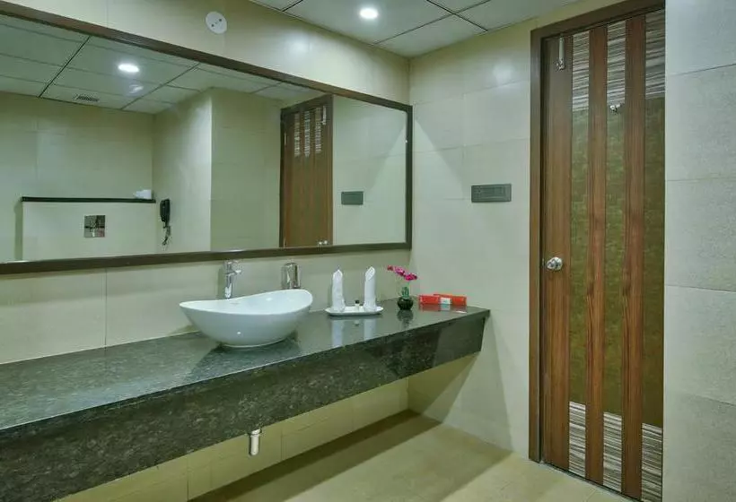 ホテル Polo Inn & Suites