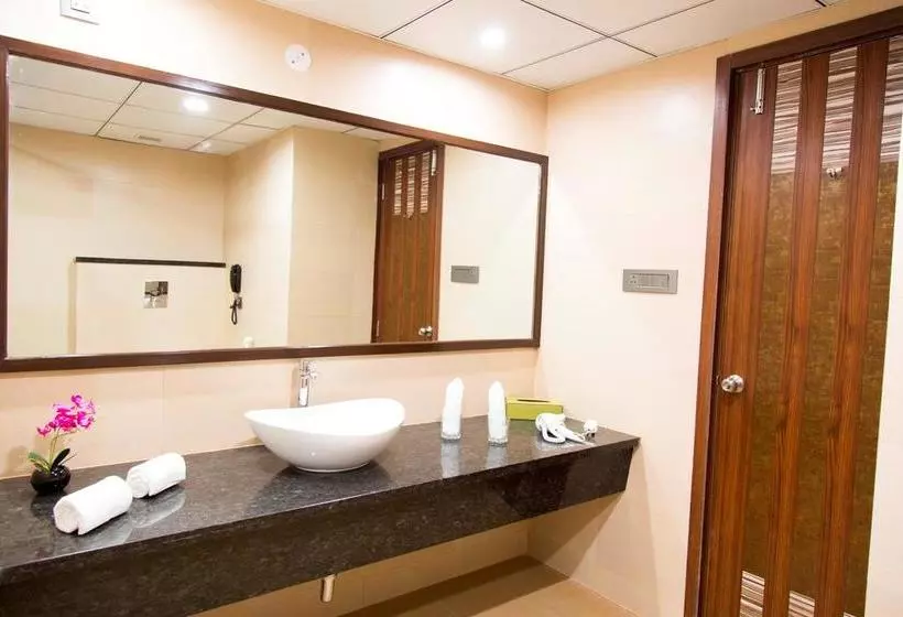 ホテル Polo Inn & Suites