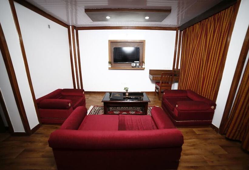 فندق Sikkim Tourist Centre