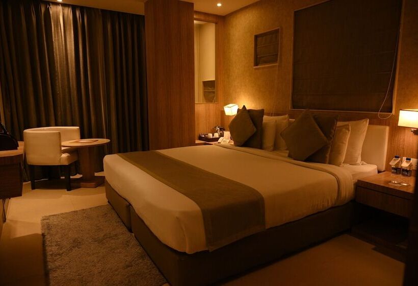 فندق The Maureen