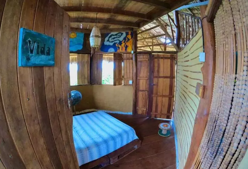 Raízes Eco Hostel