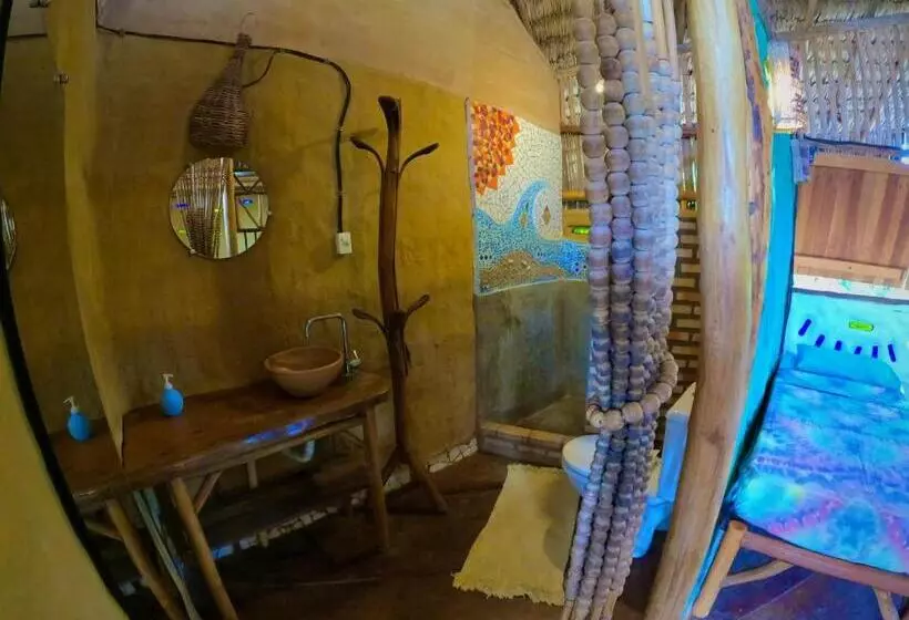 Raízes Eco Hostel