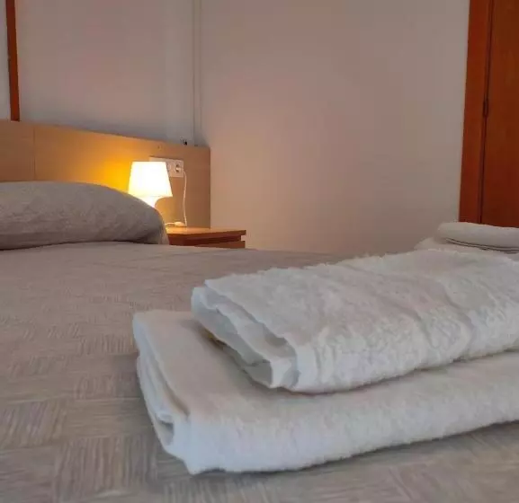 Résidencia Universitària Pare Claret   Hostel