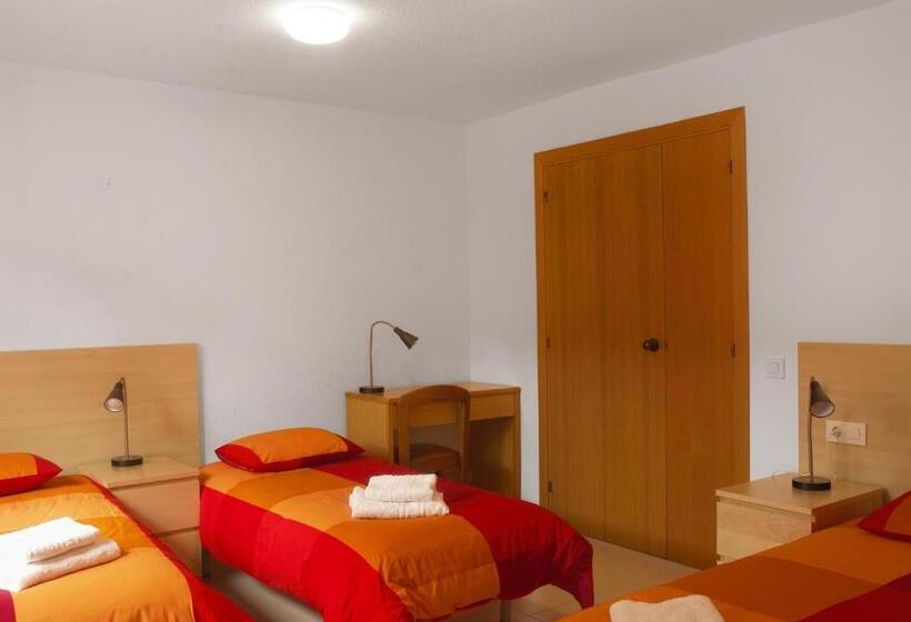 Résidencia Universitària Pare Claret   Hostel