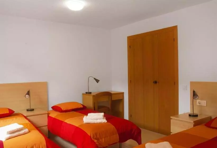 Résidencia Universitària Pare Claret   Hostel