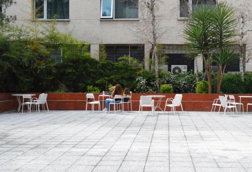 Résidencia Universitària Pare Claret   Hostel