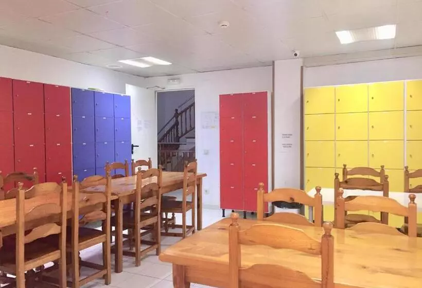 Résidencia Universitària Pare Claret   Hostel