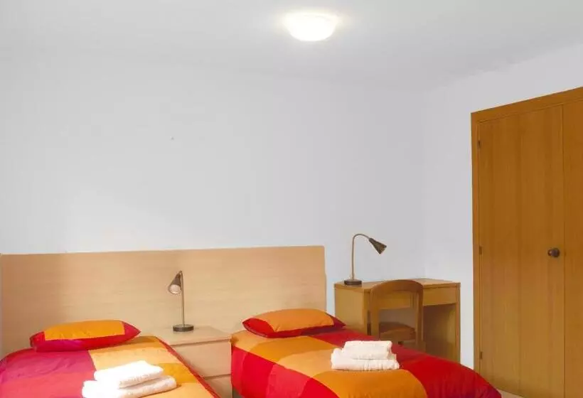 Résidencia Universitària Pare Claret   Hostel