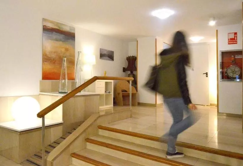 Résidencia Universitària Pare Claret   Hostel