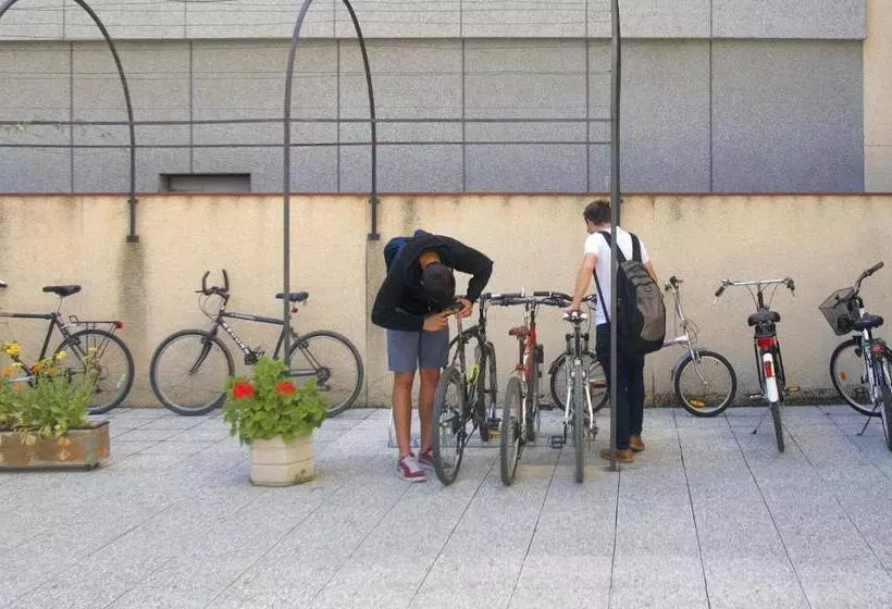 Résidencia Universitària Pare Claret   Hostel