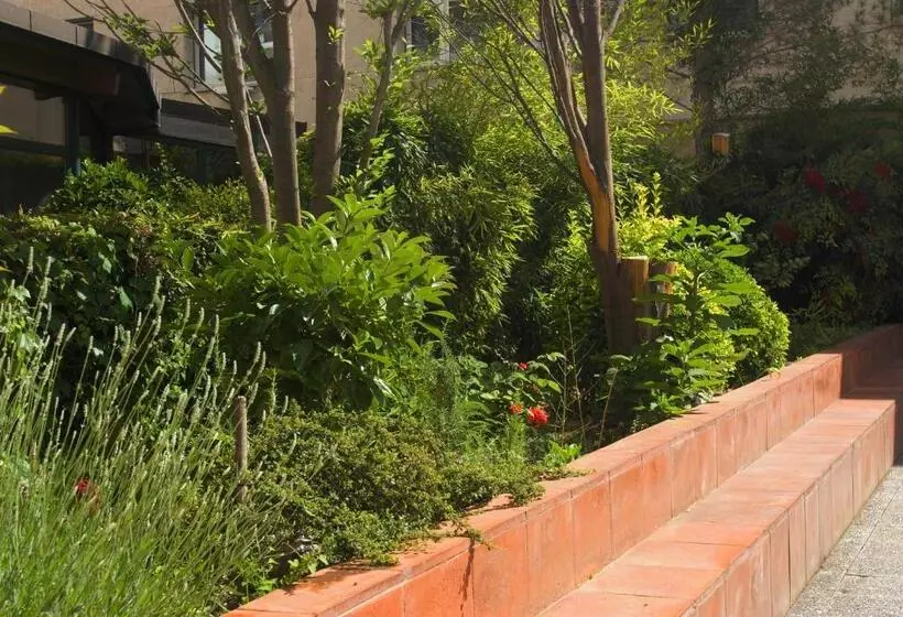 Résidencia Universitària Pare Claret   Hostel